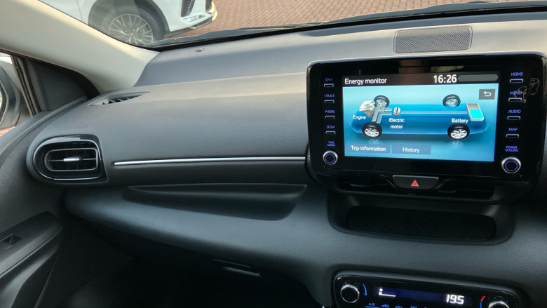 Toyota Yaris 1.5 Hybrid Design 5dr CVT Hybrid Hatchback